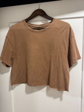 Minimal Crop Tee in Dusty Brown - Women